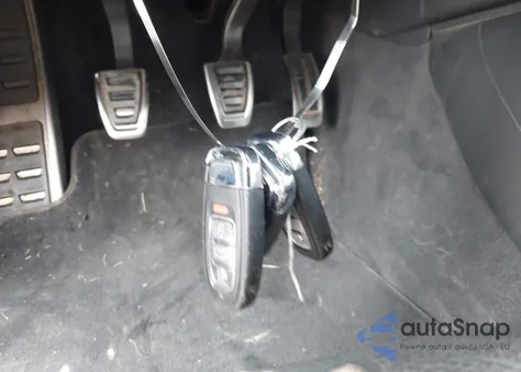 2013 Audi A4 2.0T Premium из США, поврежденный, VIN WAUHFAFL7DN024570